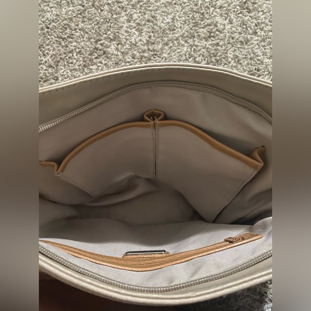 Purse - Picture 4 of 7